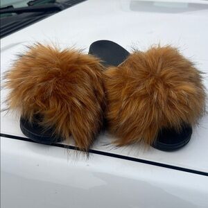 Faux Fur Slides‎